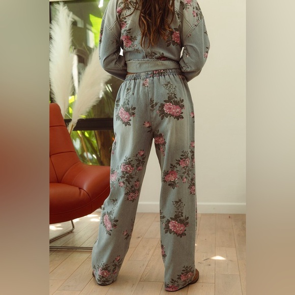 Denim floral rose elastic waist wide leg flare denim jeans pants - Picture 8 of 8